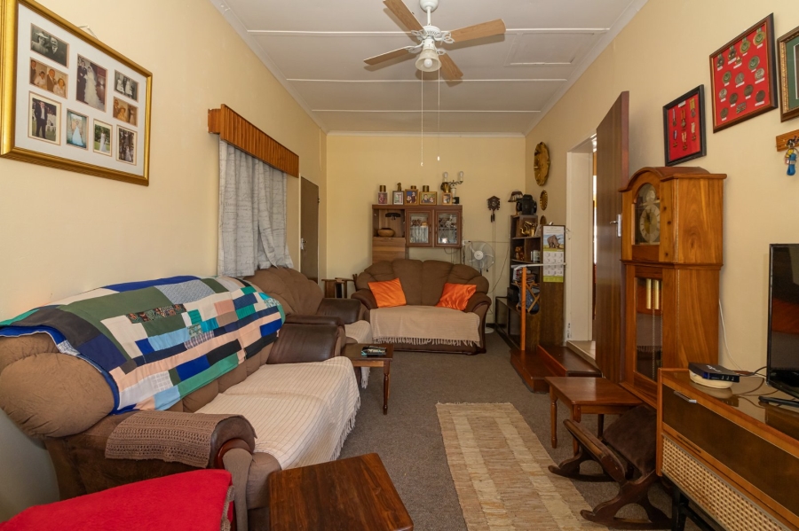 6 Bedroom Property for Sale in Morewag Free State